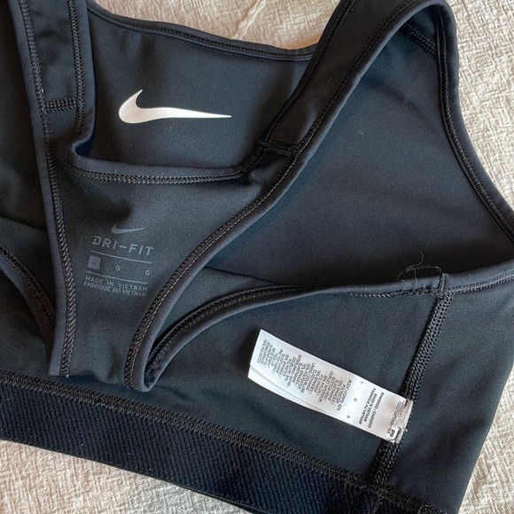 Black Nice Sports bra LARGE - Picture 5 of 5